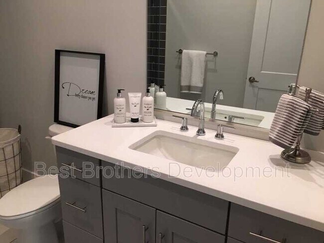 4779 South Park Ave Unit 15