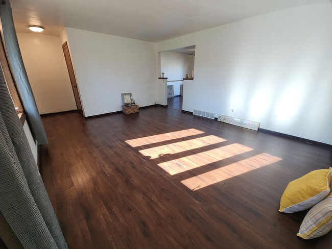 Photo - Family-Friendly 3BR Ranch with Home Office...