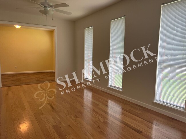 Photo - Woodway Home