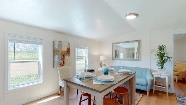 Photo - 2365 Washington St Unidad 2BR Home atVineyard Views