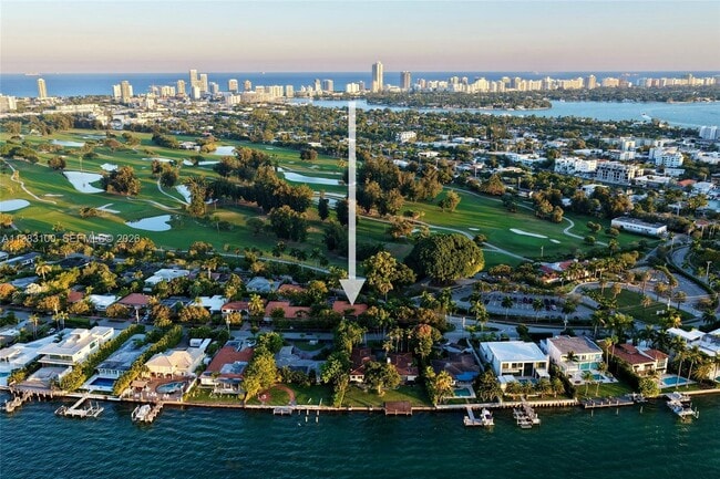 Building Photo - 1100 N Shore Dr