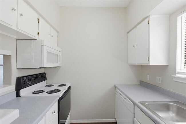 Photo - 2405 W Slaughter Ln