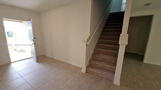 Photo - 4724 Yellow Elder Wy