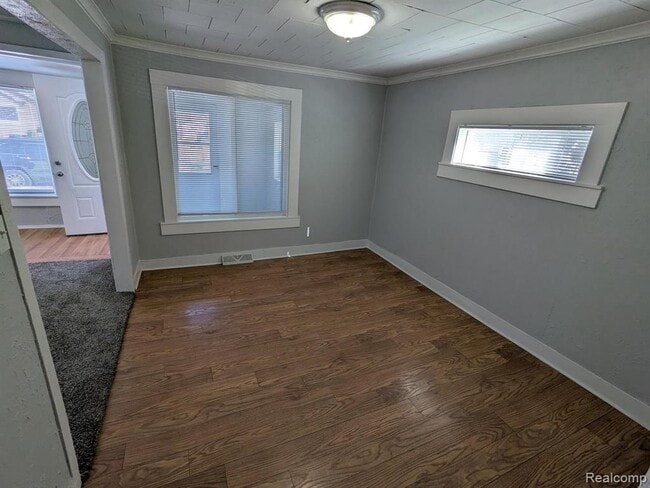 Photo - 2050 E Scottwood Ave