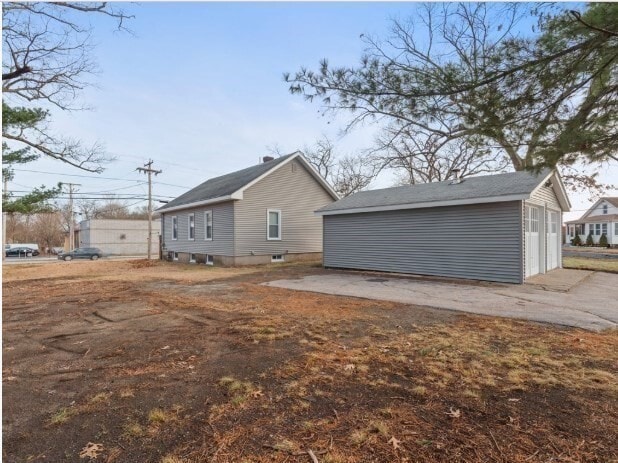 Photo - 735 Washington St