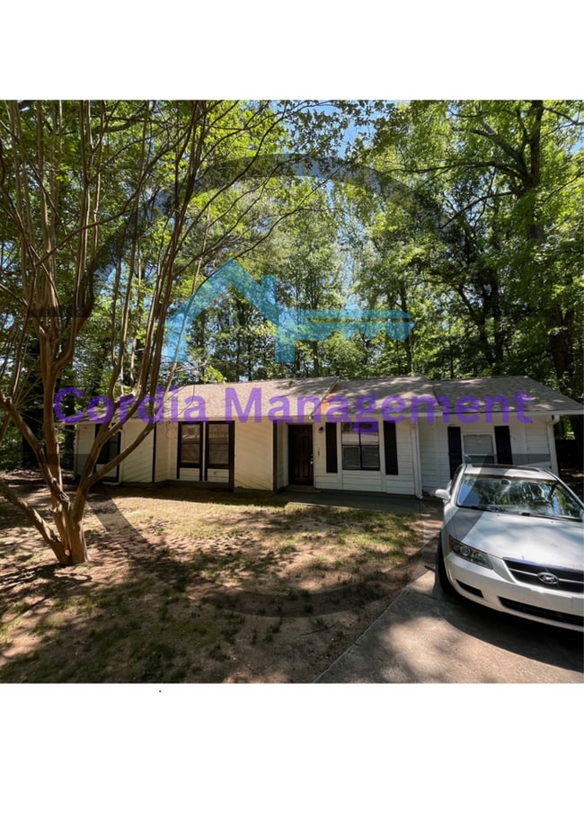 Building Photo - 3 bedroom 2 Bath Home +Large bonus room next to park in Jonesboro
