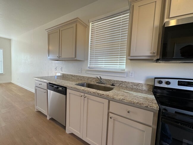 Photo - 1415 SW Pennsylvania Ave