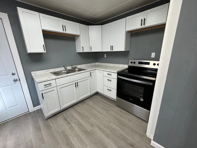 Photo - 1004 E Dixon St