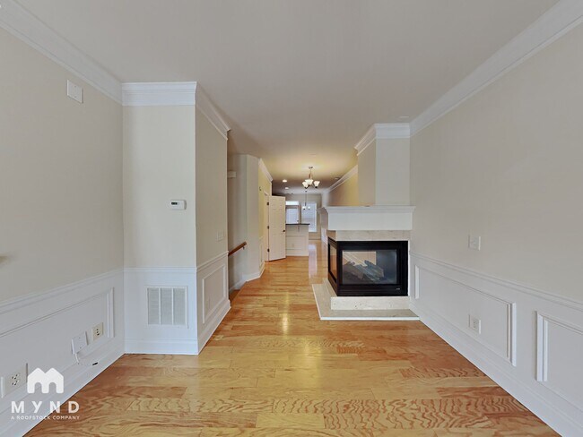 Photo - 213 16th St NW