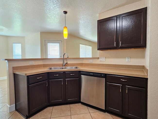 Photo - HHUGE RENT REDUCTION  - AVAILABLE NOW & READY FOR MOVE-IN!