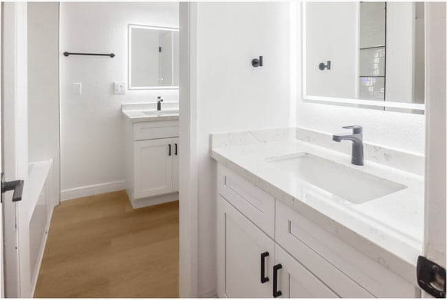 Photo - 13922 Sayre St Unidad 6A