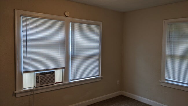 Photo - 1404 S Maywood Ave