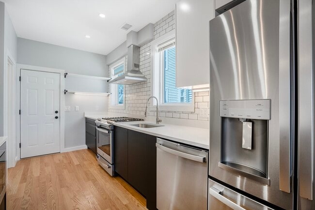 Photo - 27 Linden St Condo Unit 1