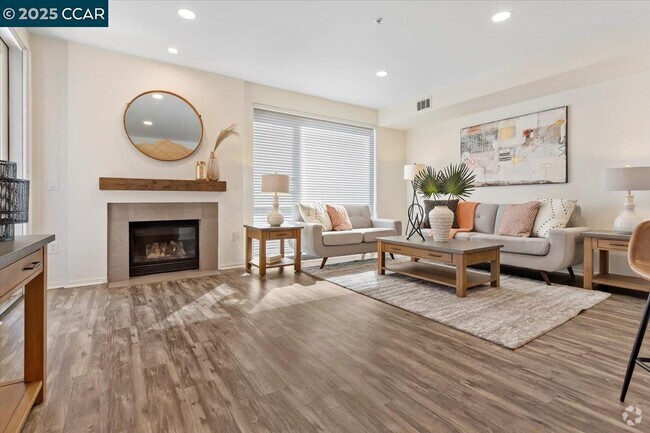 Building Photo - 1655 N California Blvd Unit 312 Rental