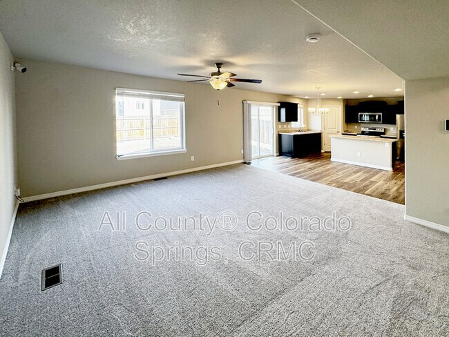 Photo - 5322 Kingscote Dr