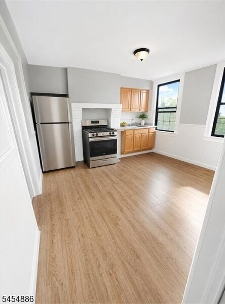 840 Mt Prospect Ave Unidad 3