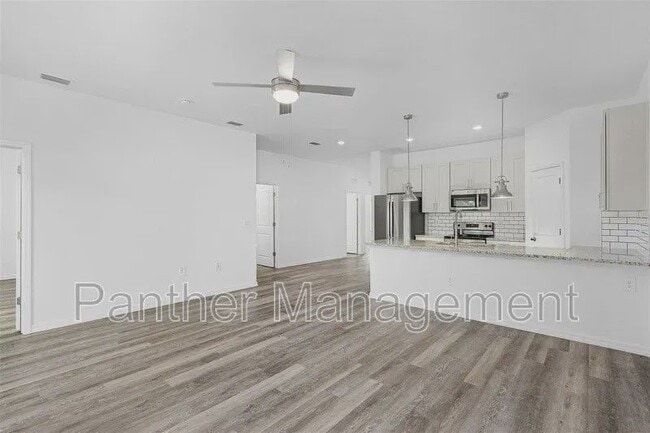 Photo - 621 SE 8th St