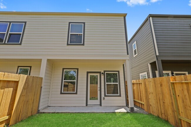 Photo - 13508 Axel Ln