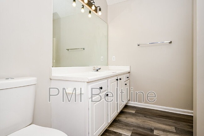 Photo - 819 Sweetwater Way