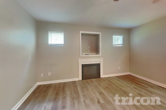 Photo - 40 Deadwood Ln