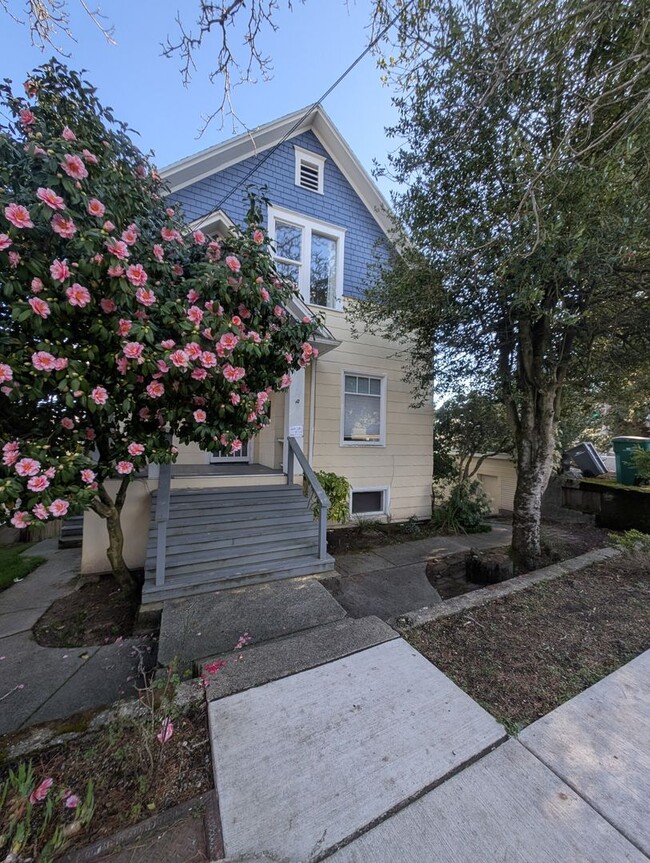 3 Bedroom Bremerton Charmer with Stunning ... - 3 Bedroom Bremerton Charmer with Stunning ... House