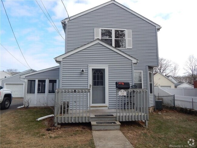 Building Photo - 32 Cambridge Ave Rental