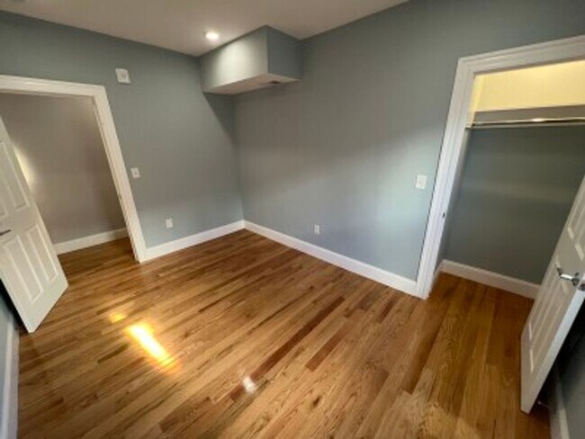 Photo - Beautiful Porter/Harvard 2 bedroom apartme...