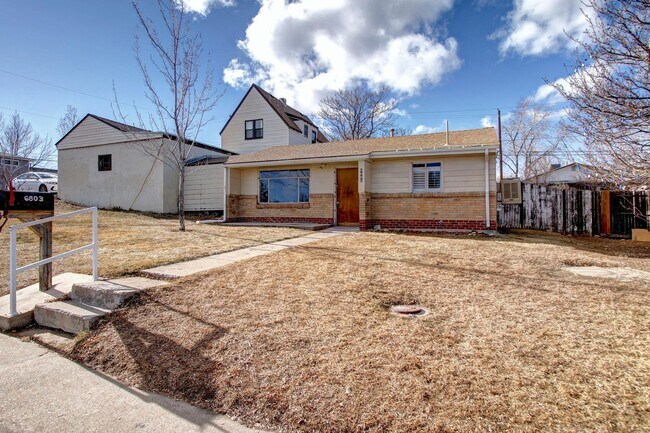 Photo - Beautiful RARE one bedroom House (not town...