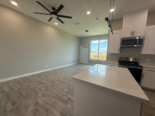 Photo - 130 Faith Dr