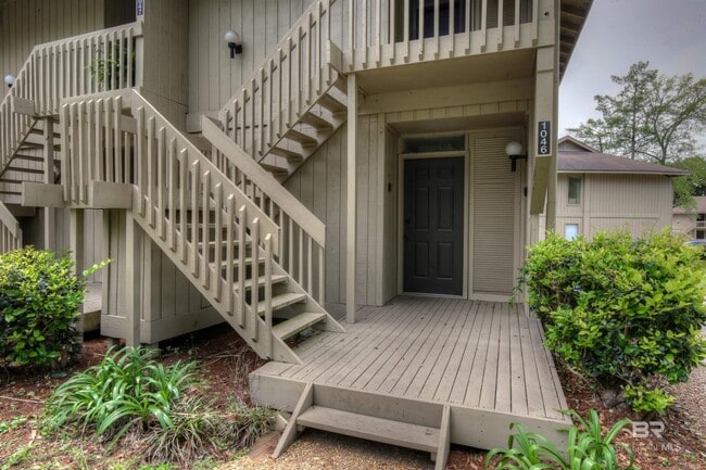 Photo - 1046 Sea Cliff Dr N