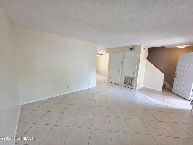 Photo - 227 Kettering Ct
