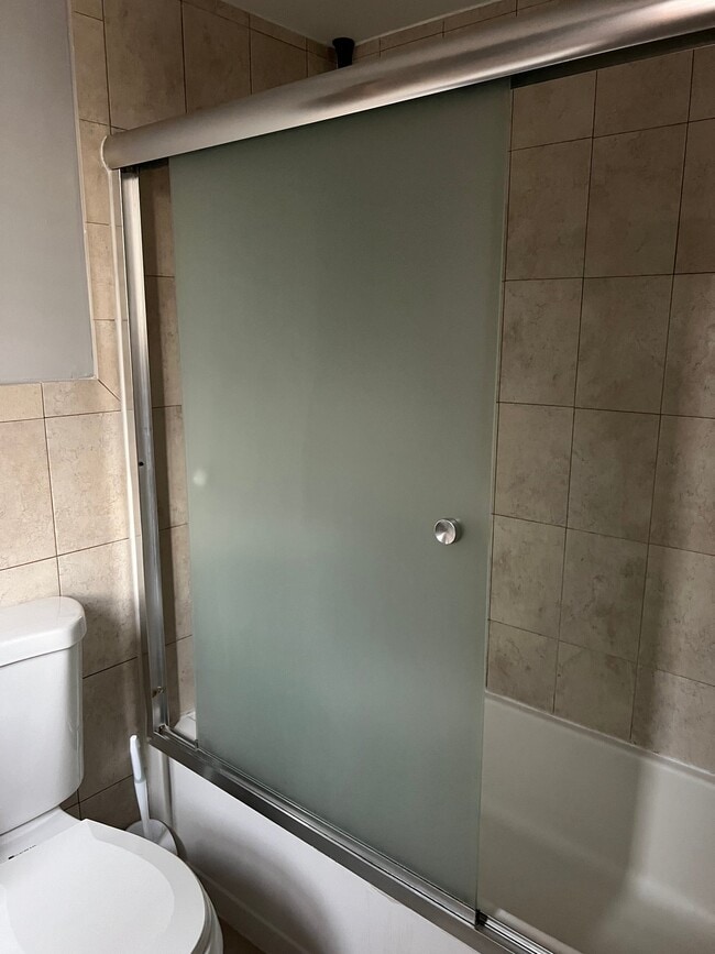 Photo - 1077 E Jersey St Unit 5