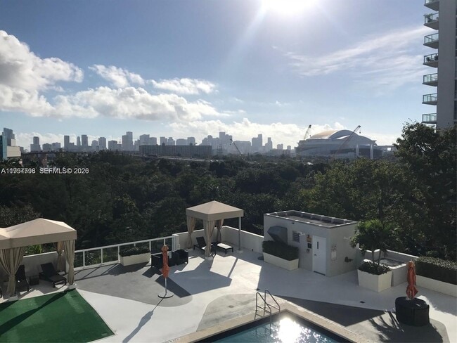 Photo - 1861 NW S River Dr Unidad 907