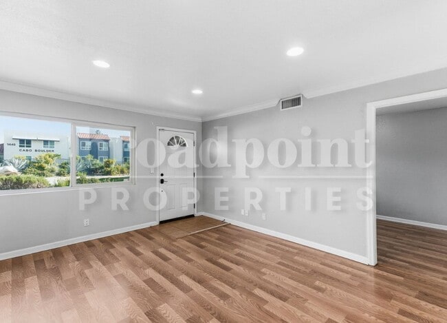 1423 N Broadway