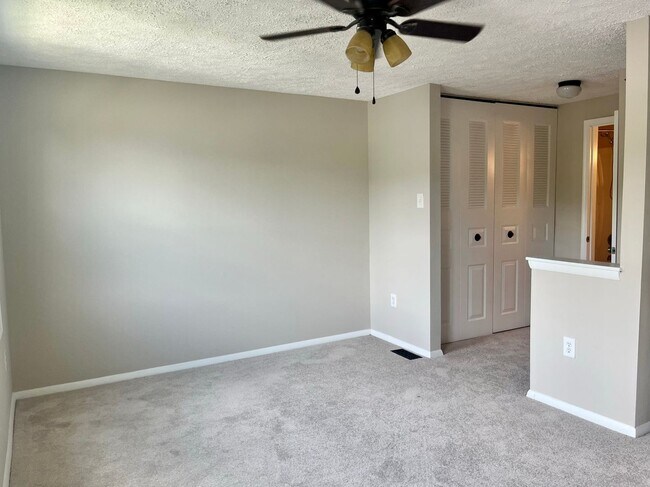 Photo - Charming 2 Bedroom/2 Bathroom in Laurel Valley!