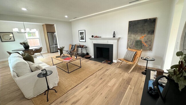 Photo - 5950 Simpson Ave