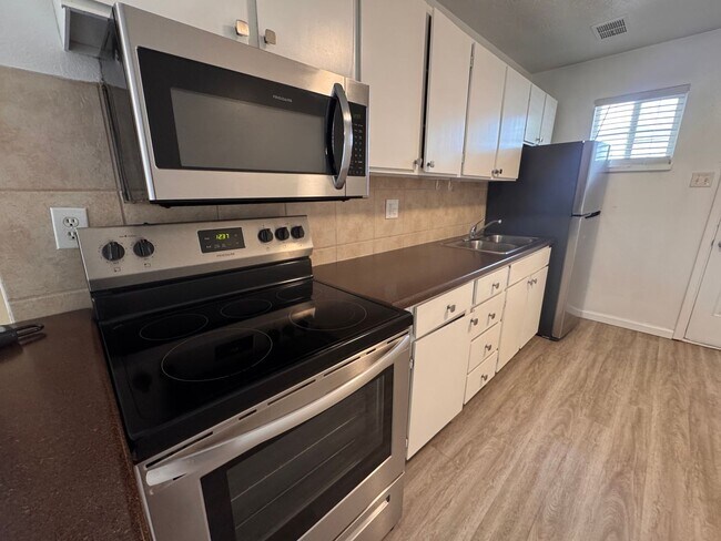 Photo - 9400 Candelaria Rd NE Unit 1196 - 9400 Candelaria Rd NE, C