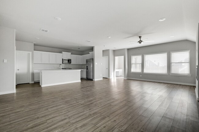 Photo - 364 Braves Wy