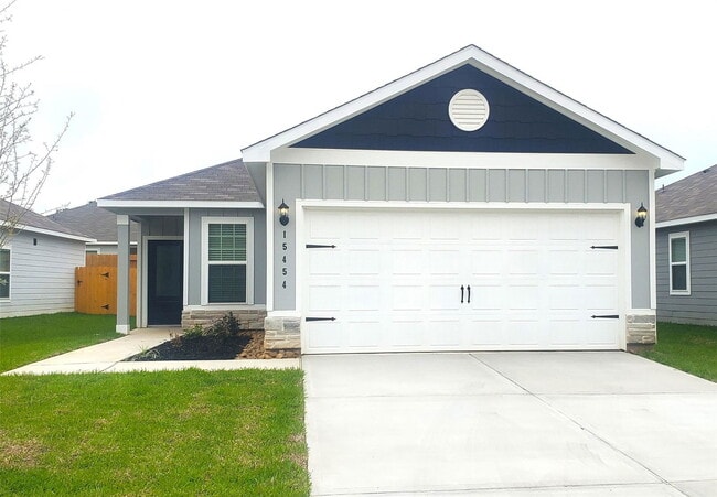 Photo - 15454 Maple Ter Dr House