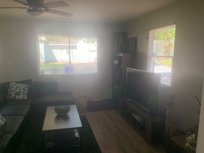 Photo - Glen Myrtle Avenue Duplex Unidad 8302