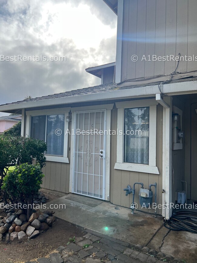 Building Photo - 13040 Welch St Unit C