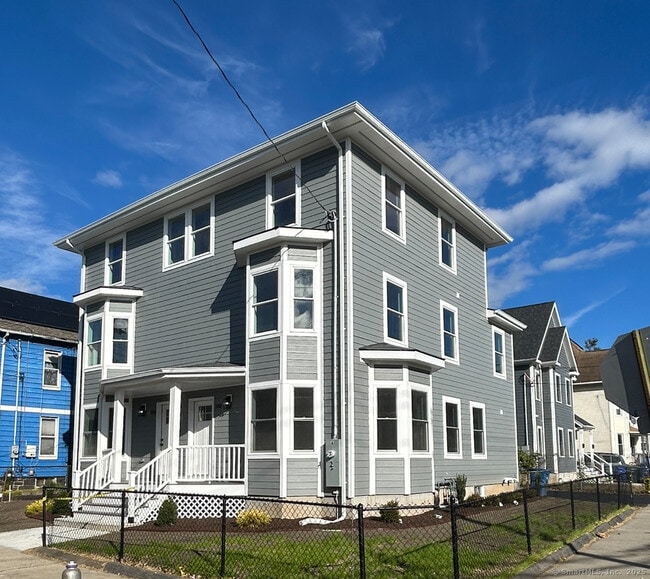 Building Photo - 388 William St Unit A