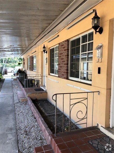 Building Photo - 751 SW 10th St Unit 755 Rental