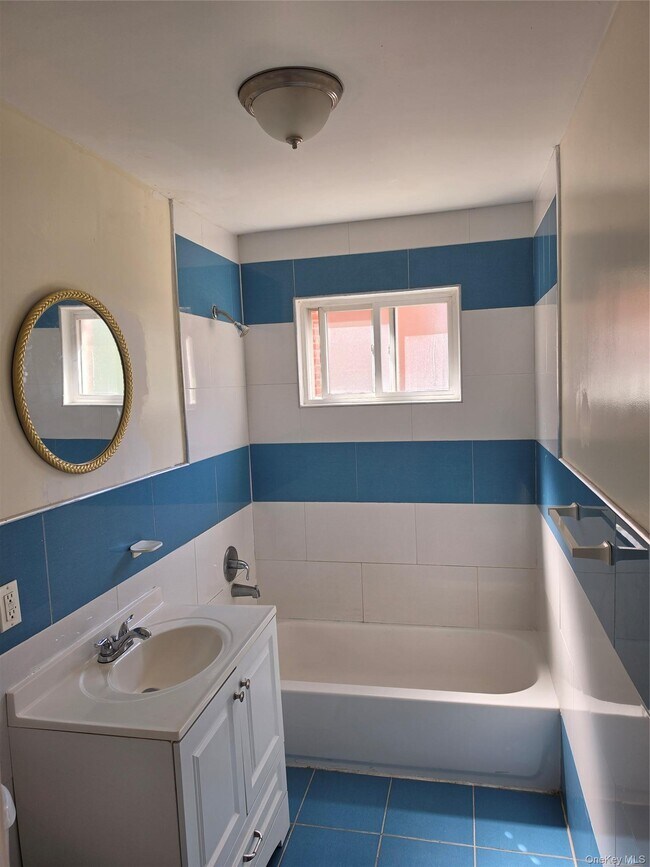 195-25 Woodhull Ave Unit 2nd fl