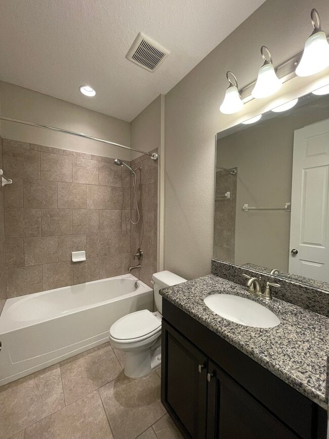 Photo - Open and Airy Home in Talavera