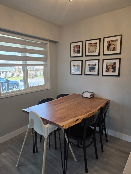 Photo - 9766 Feniak St