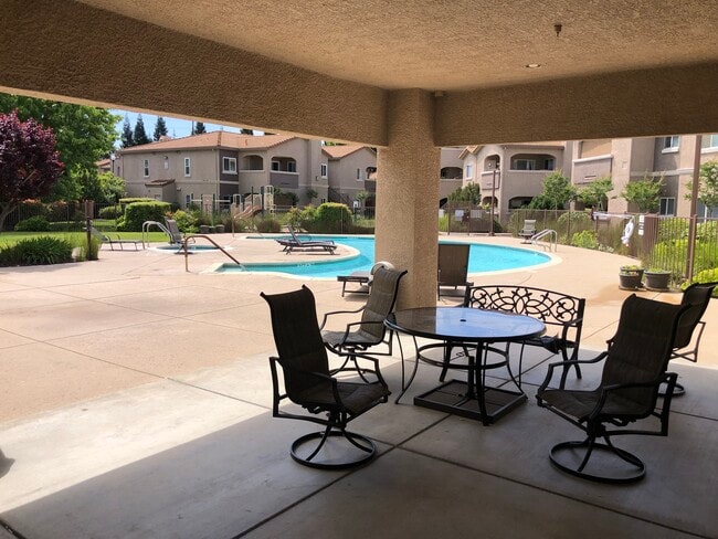 Zona de piscina cubierta - 10001 Woodcreek Oaks Blvd Unidad 1721