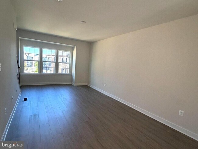 13907 Airfoil Rd