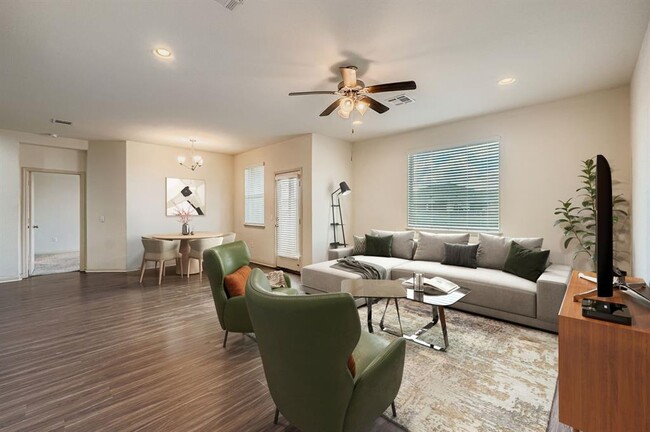 Photo - 16605 Aventura Ave