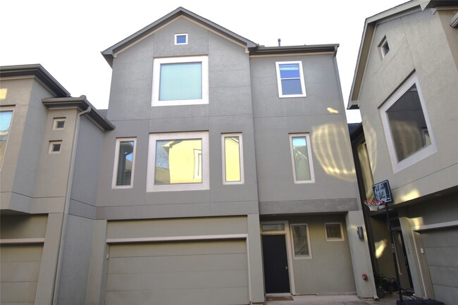 Building Photo - 1144 Patterson St